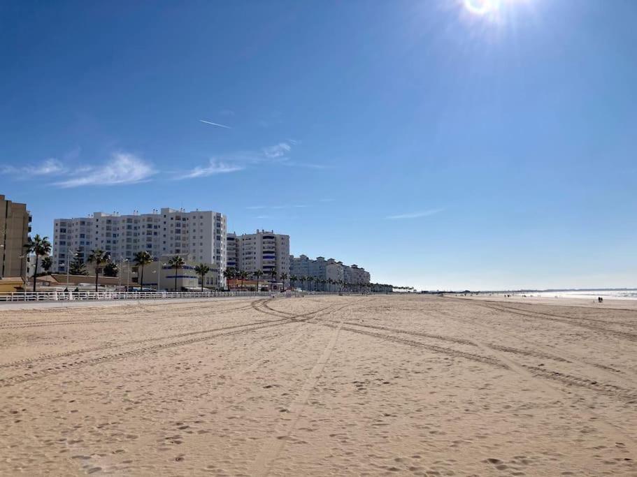 Apartamento Vistas Al Mar - Valdelagrana Playa إل بويرتو دي سانتا ماريا المظهر الخارجي الصورة