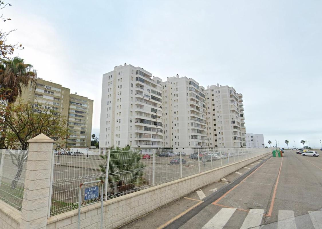 Apartamento Vistas Al Mar - Valdelagrana Playa إل بويرتو دي سانتا ماريا المظهر الخارجي الصورة