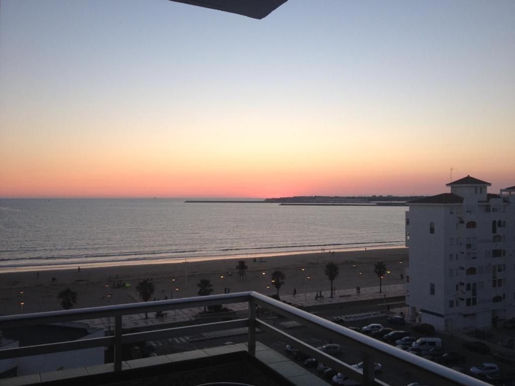 Apartamento Vistas Al Mar - Valdelagrana Playa إل بويرتو دي سانتا ماريا المظهر الخارجي الصورة